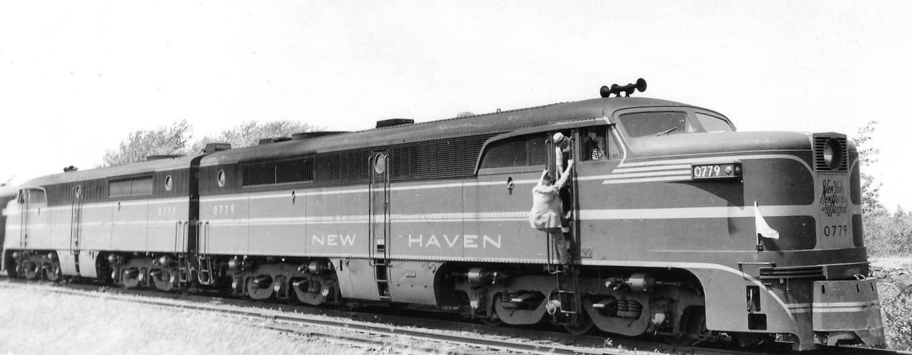 New Haven PA-1 as class DER-3a No. 0779 and 0775 in June 1950 in Tremont, Massachusetts