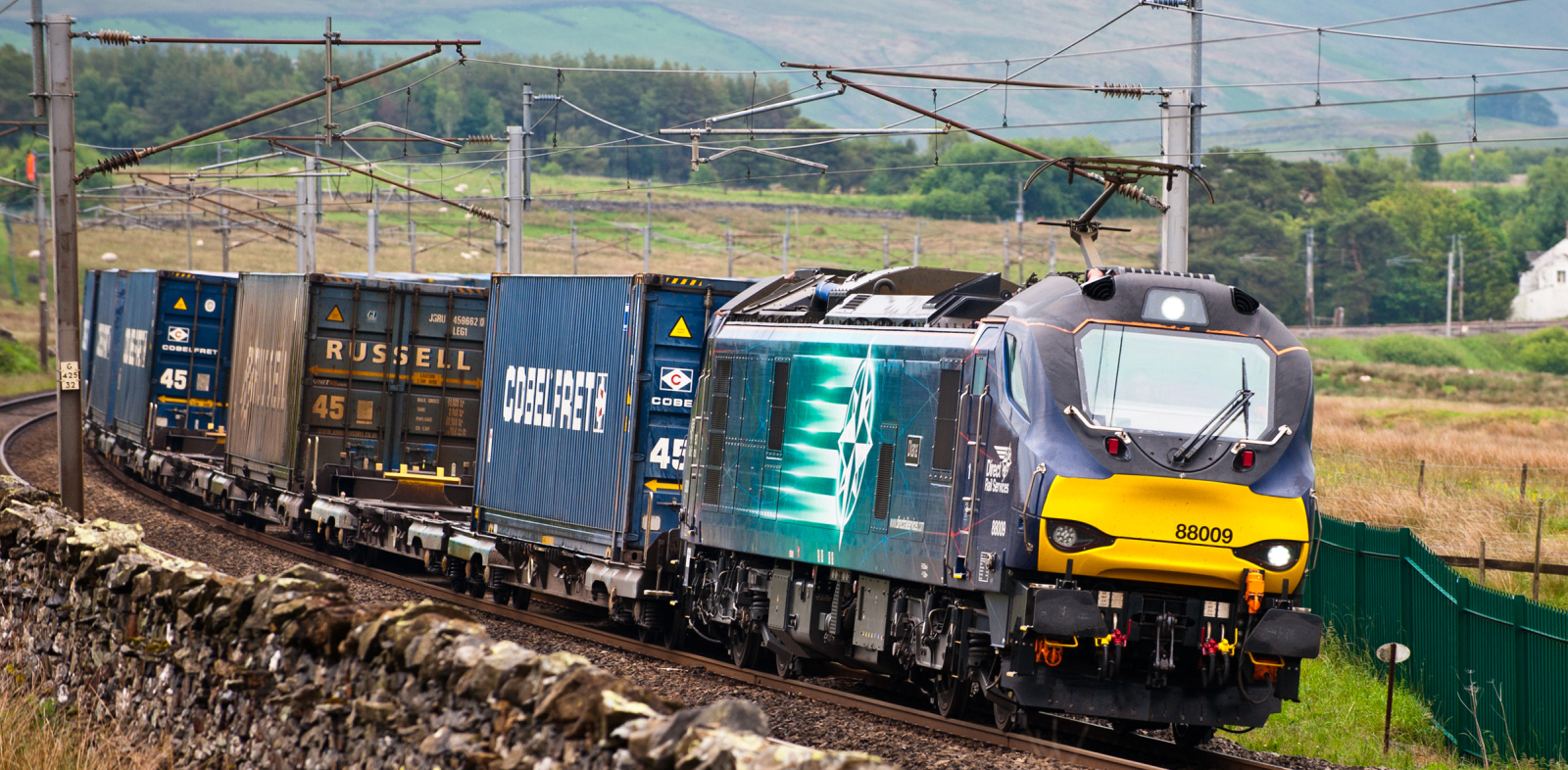88009 “Diana” with a container train in June 2020 at Scout Green