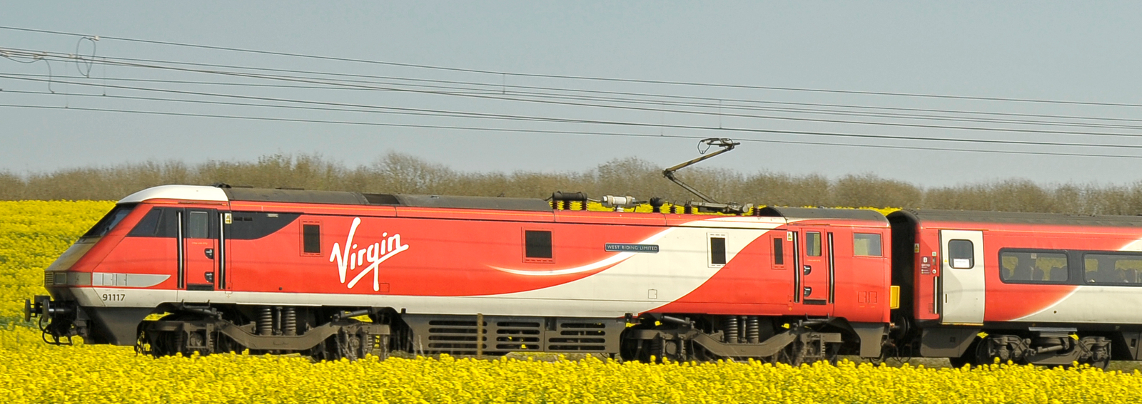 Virgin Trains East Coast 91117 in Nottinghamshire in April 2017