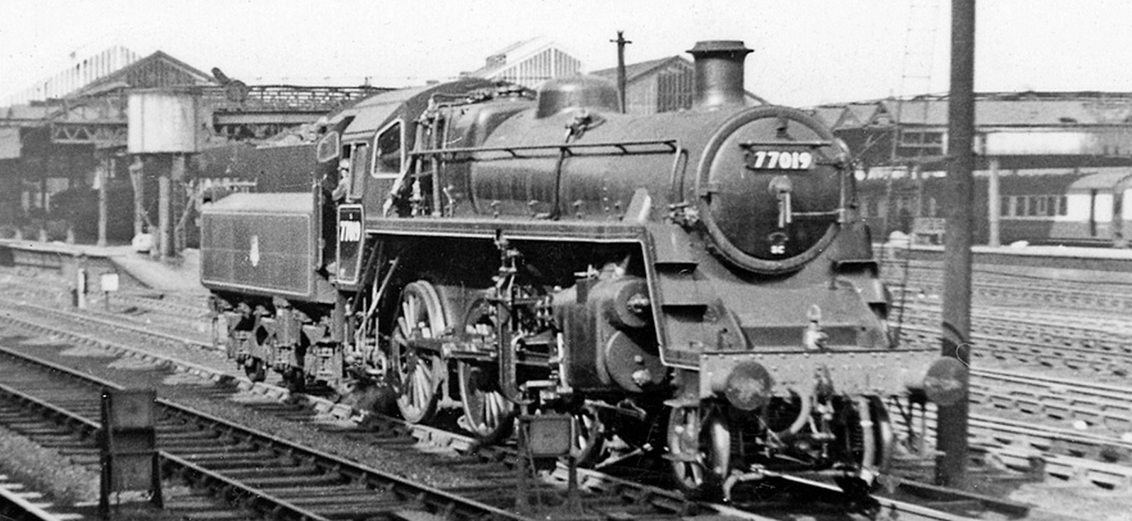 No. 77019 immediately after delivery in September 1954 at Crewe