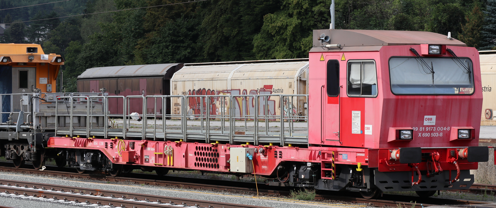 Windhoff-CargoSprinter (series 690) as an ÖBB tunnel rescue train in August 2020 in Spittal-Millstättersee
