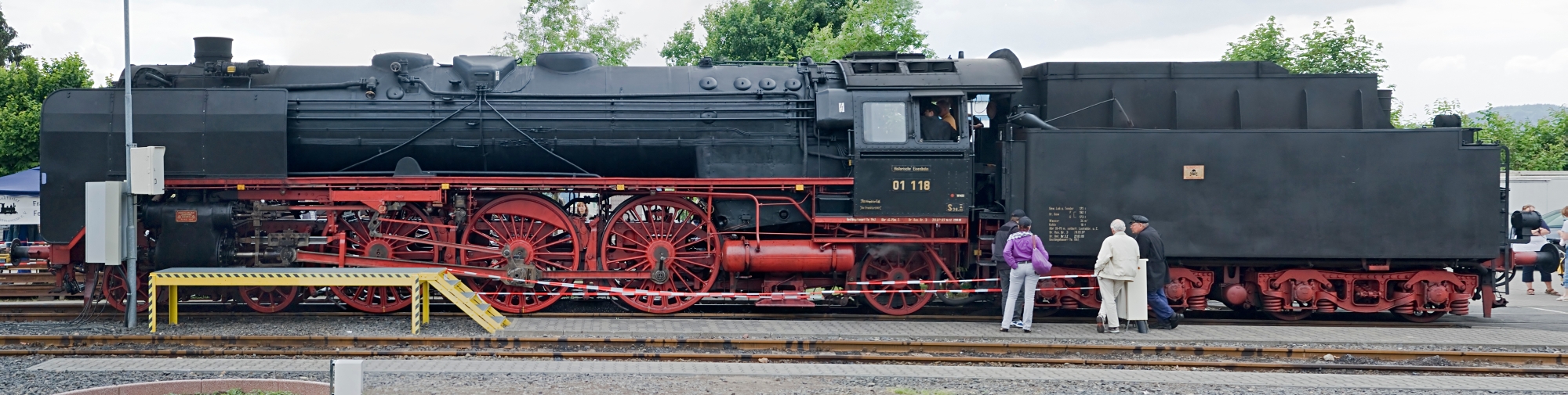 01 118 of the historic railway Frankfurt in original DRG lettering in May 2009