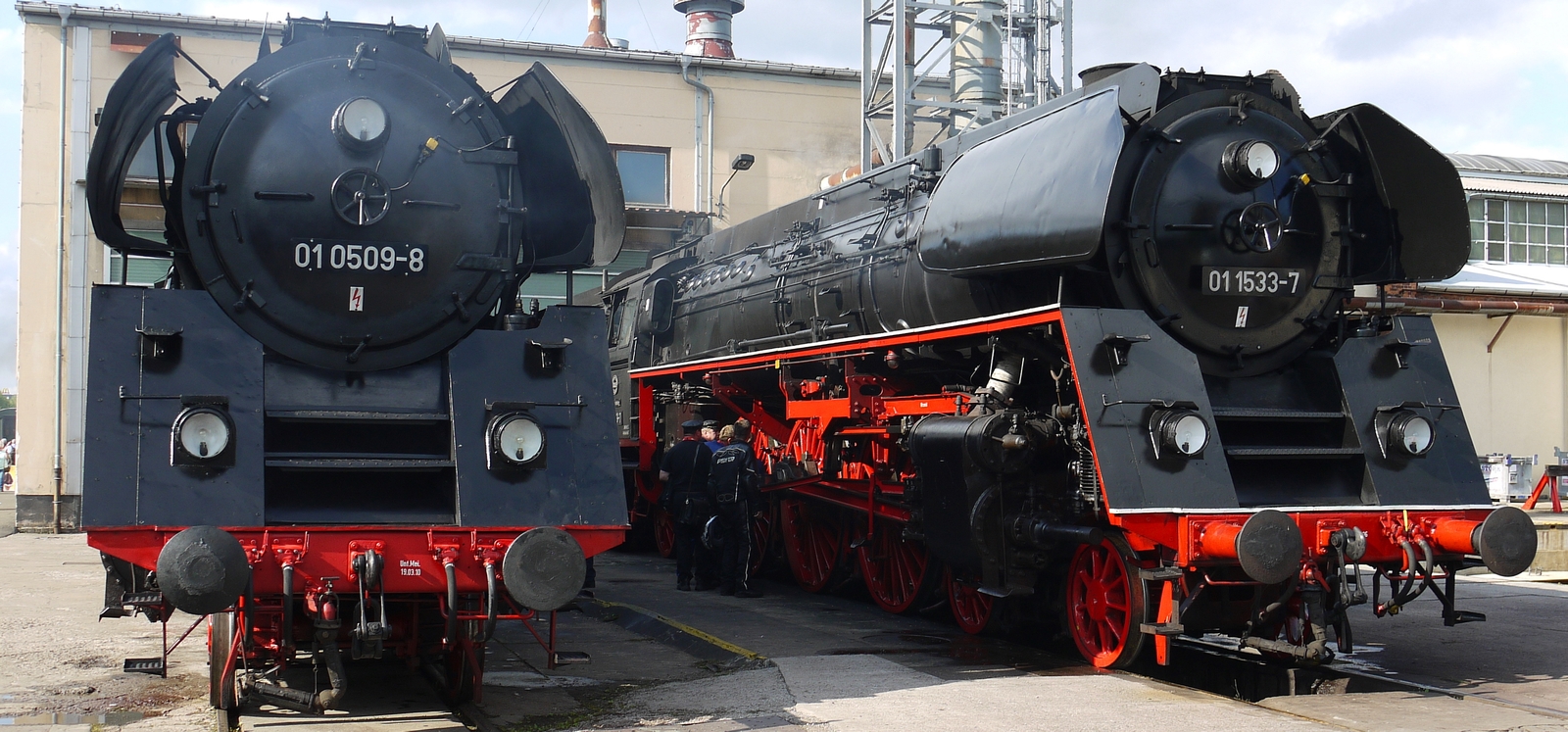 The class 01<sup>5</sup>, which was extensively rebuilt by the GDR Reichsbahn, could and had to remain in service longer than the engines of the Federal Railways, which were only modernized.