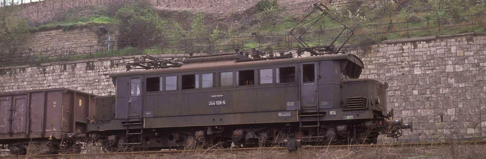 244 128 as one of the last pieces in April 1990 near Weißenfels