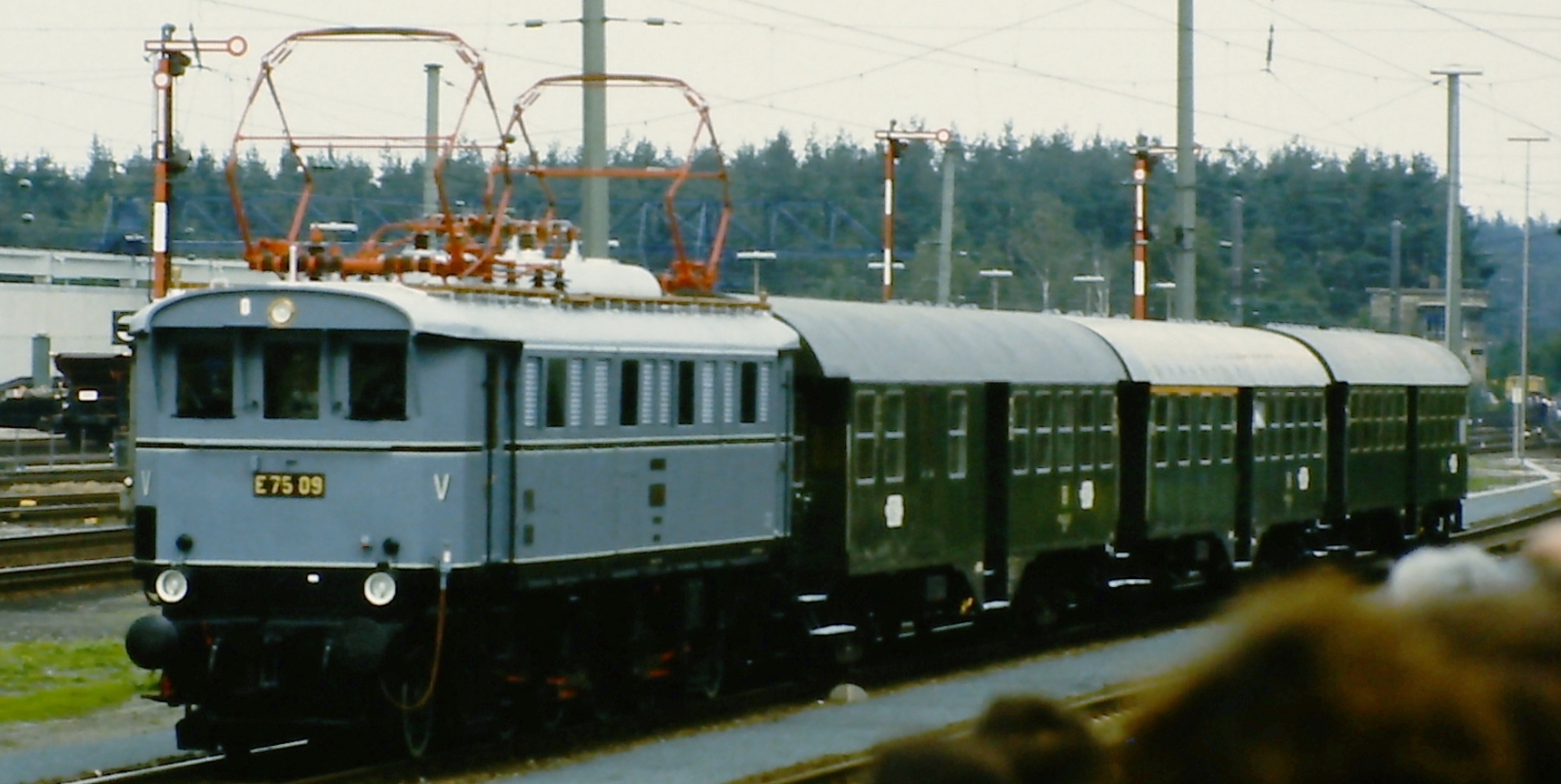 E 75 09 with a local train at the anniversary parade for 150 years of German railways in Nuremberg