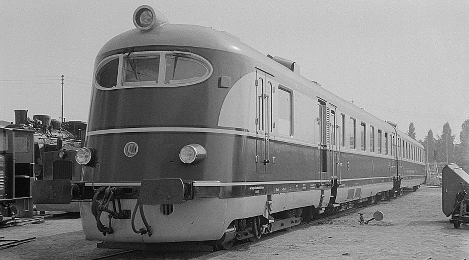 One of the trains exhibited at the Leipzig Autumn Fair in 1954