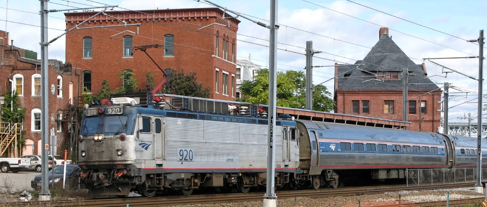 Amtrak AEM-7 at Union Station in New London in October 2007