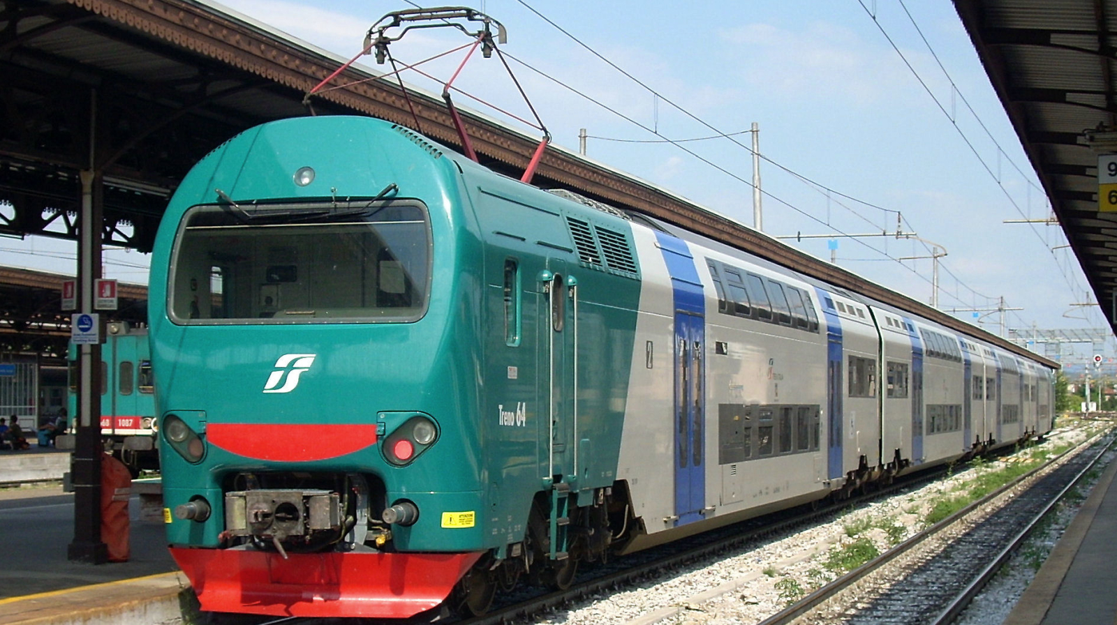 ALe 426.063 and ALe 506.064 in August 2008 at Verona-Porta Nuova