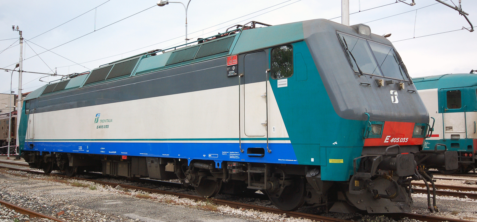 E.405.035 in June 2008 at the Rimini depot