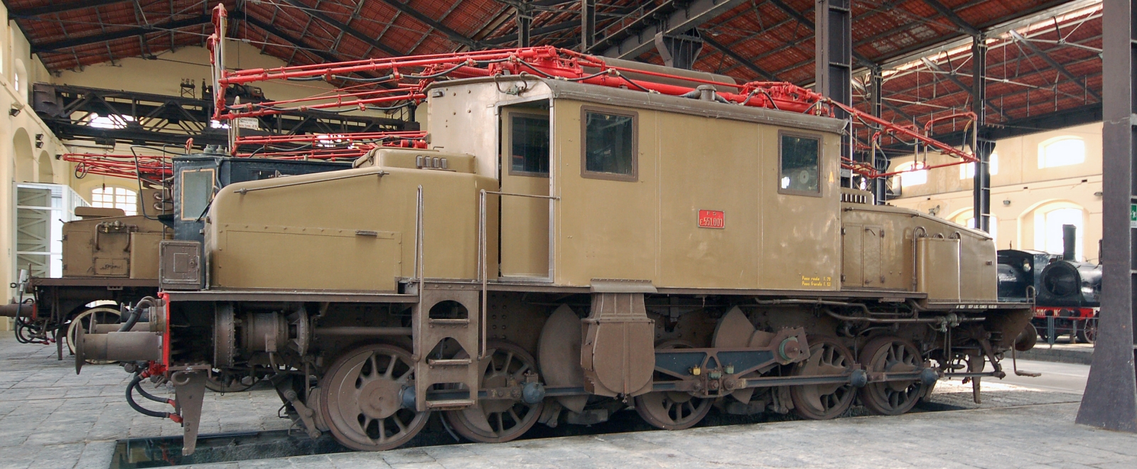 E.551.001 at the National Railway Museum in Pietrarsa