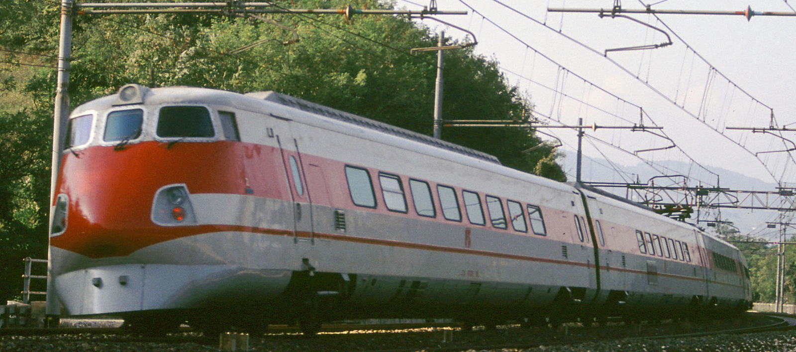 An ETR 450 in 1990 towards Monzuno, Bolognese Apennines