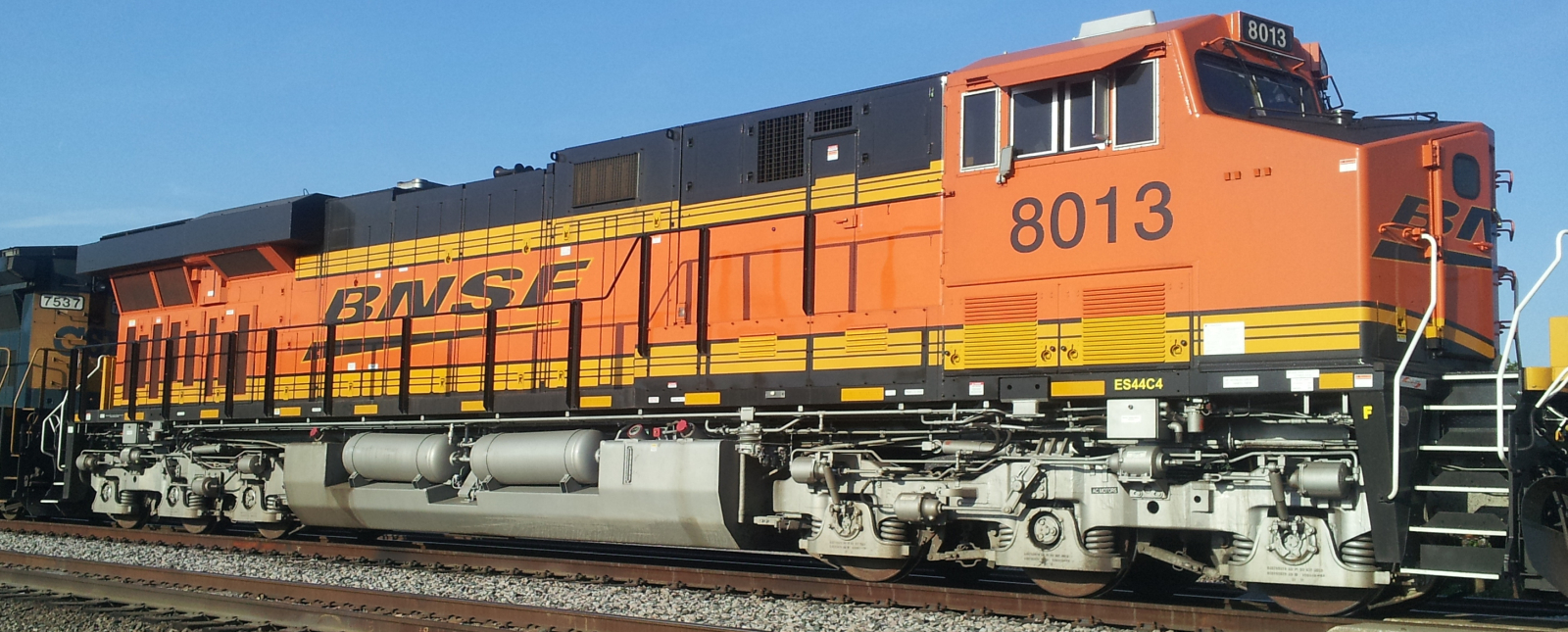 BNSF No. 8013 in May 2014 in Dallas, Texas