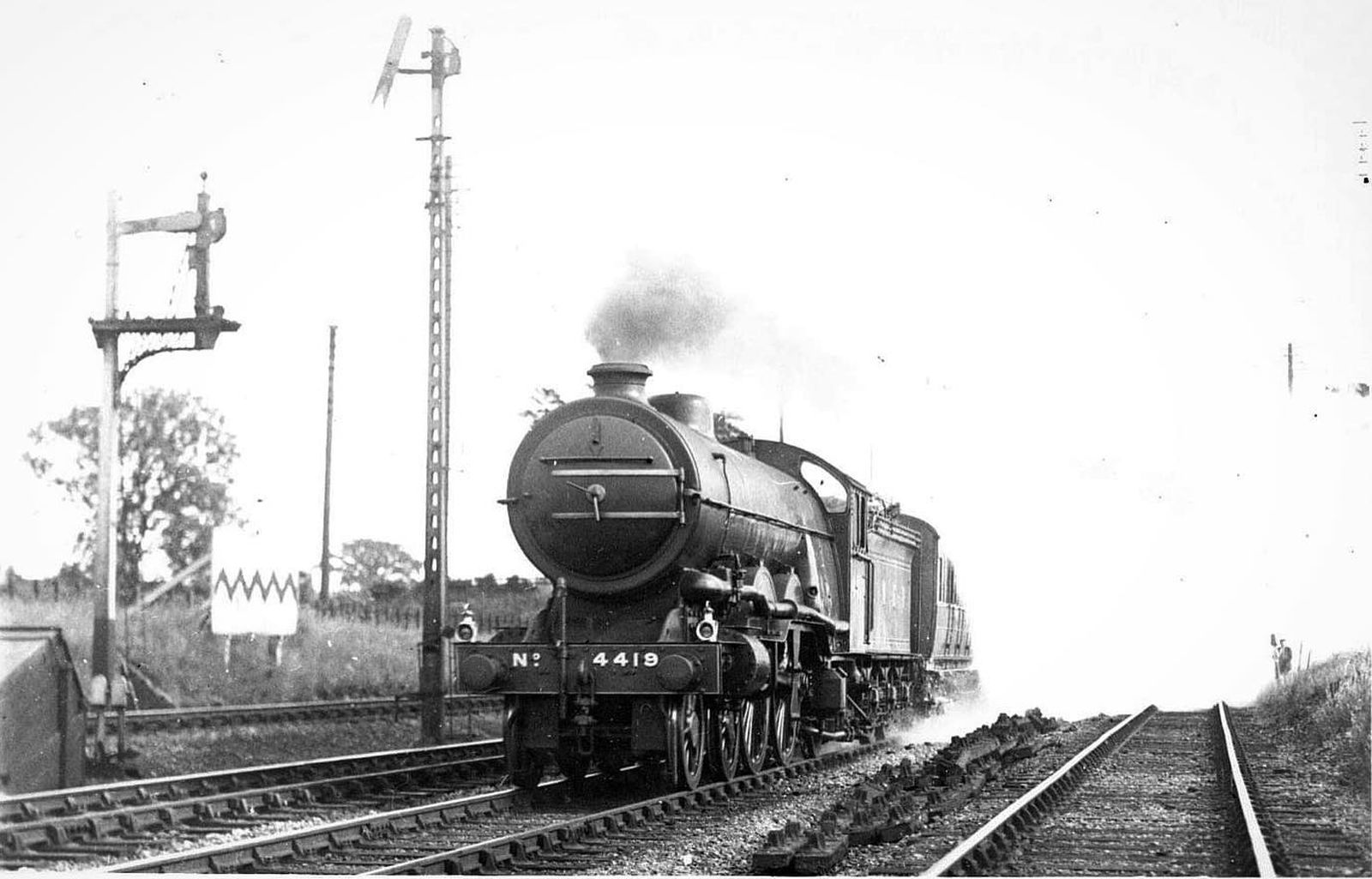 Heavy version of the C1 in LNER colors catching water at full speed