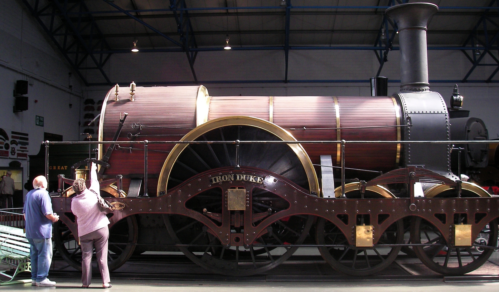 Replica of the GWR “Iron Duke” with fixed leading axles