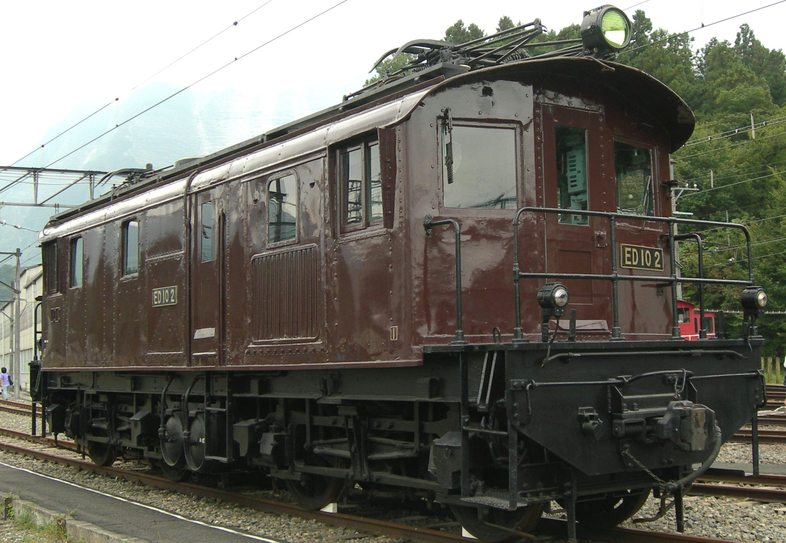 ED10 2, actually Seibu E71, in October 2009 in Yokoze depot
