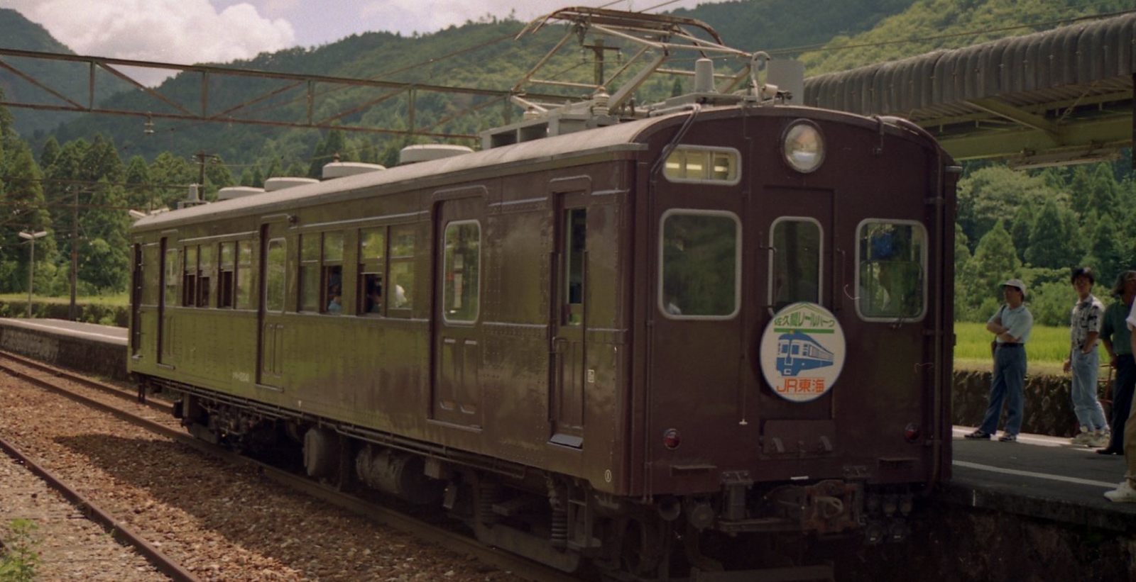 Modernized KuMoHa 12 041 in 1990 at Mikawa-Makihara