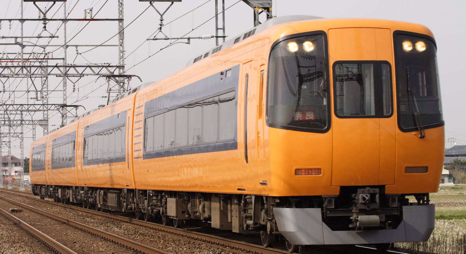 Class 22000 four-car train in March 2006 on the Kintetsu Kyoto line