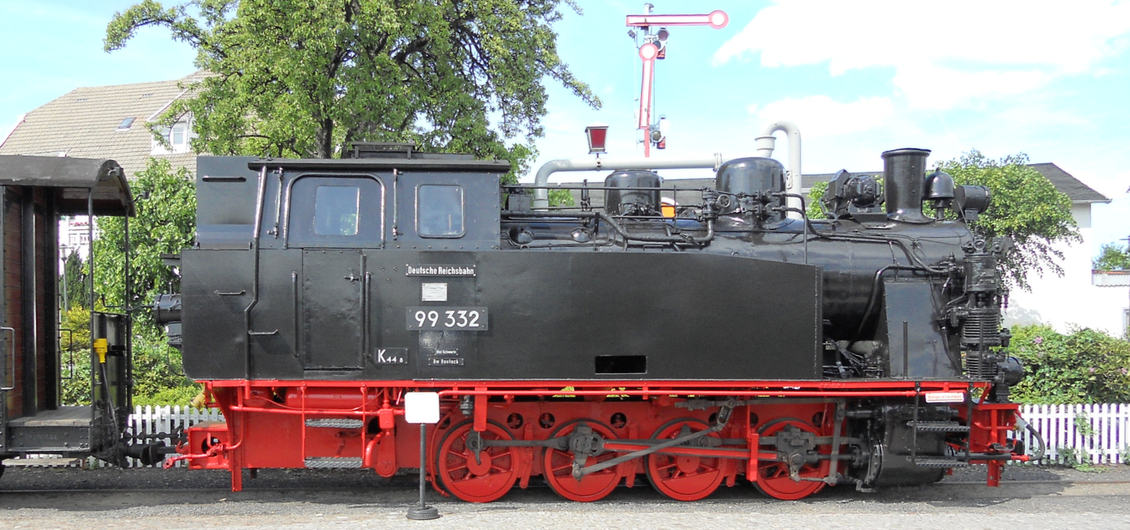 99 332 in May 2011 in the Molli Museum in Kühlungsborn