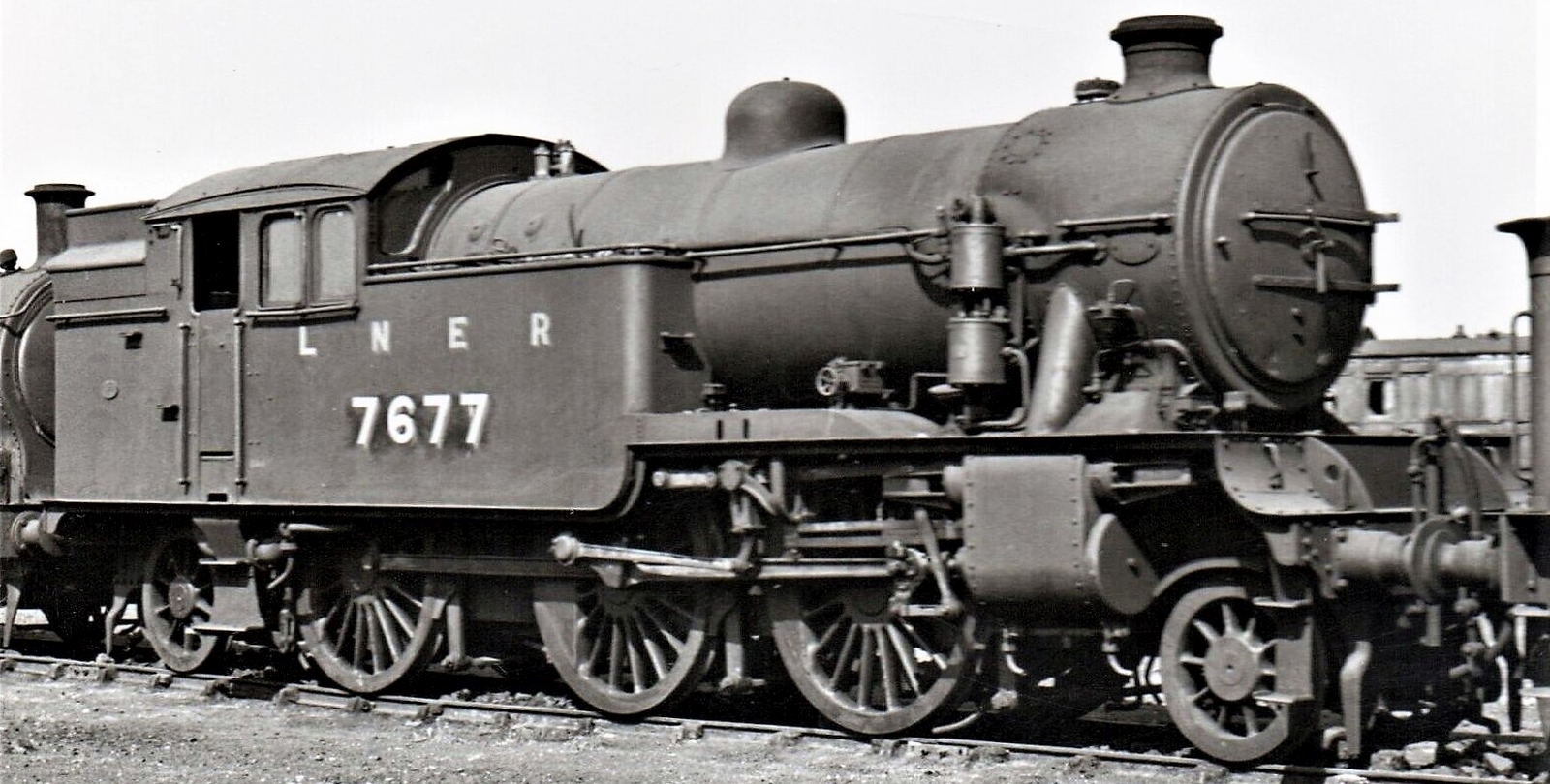 V1 No. 7677 in April 1948