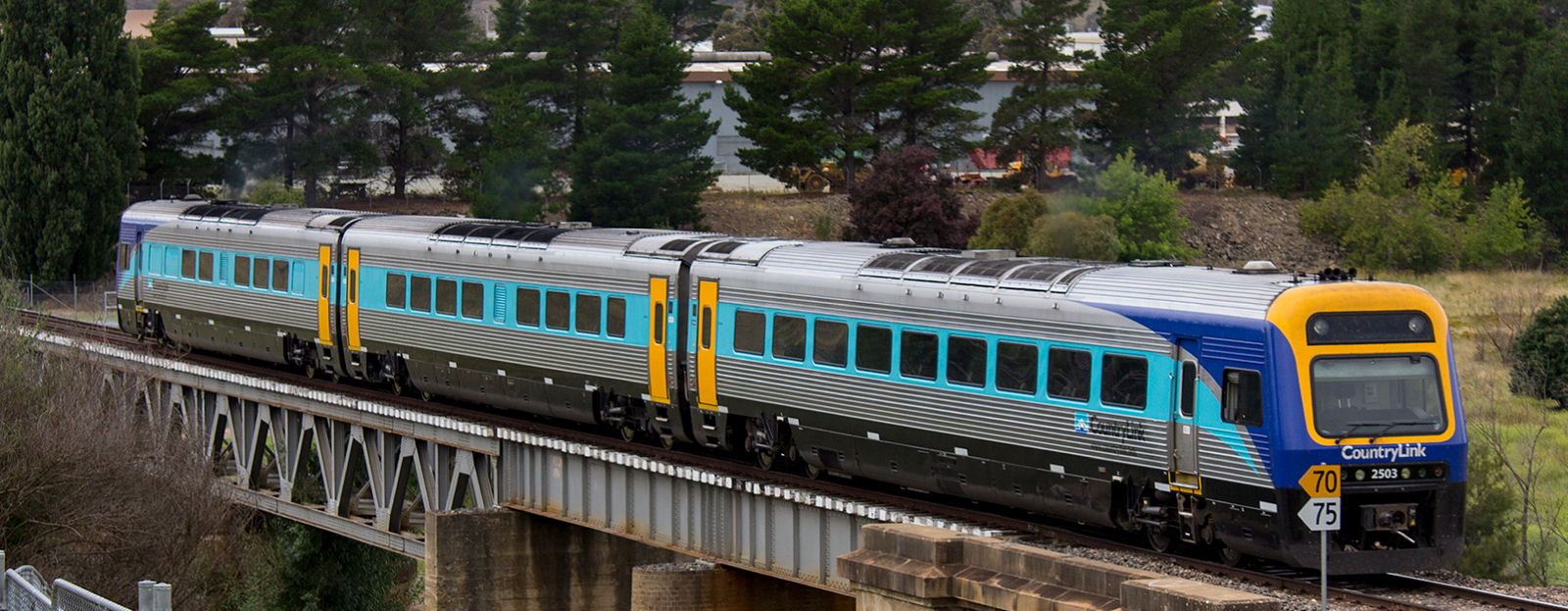 CountryLink Xplorer crossing the Queanbeyan River at Oaks Estate in January 2012