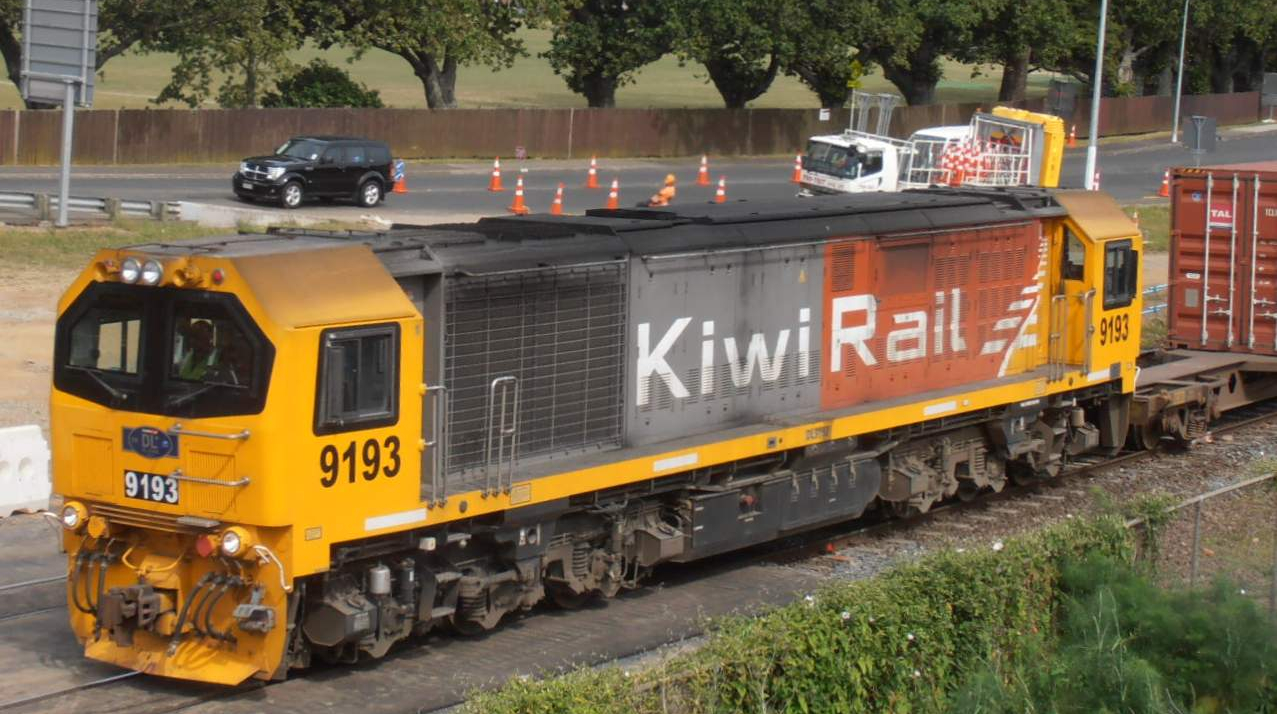 DL 9193 in November 2012 near Middlemore, Auckland
