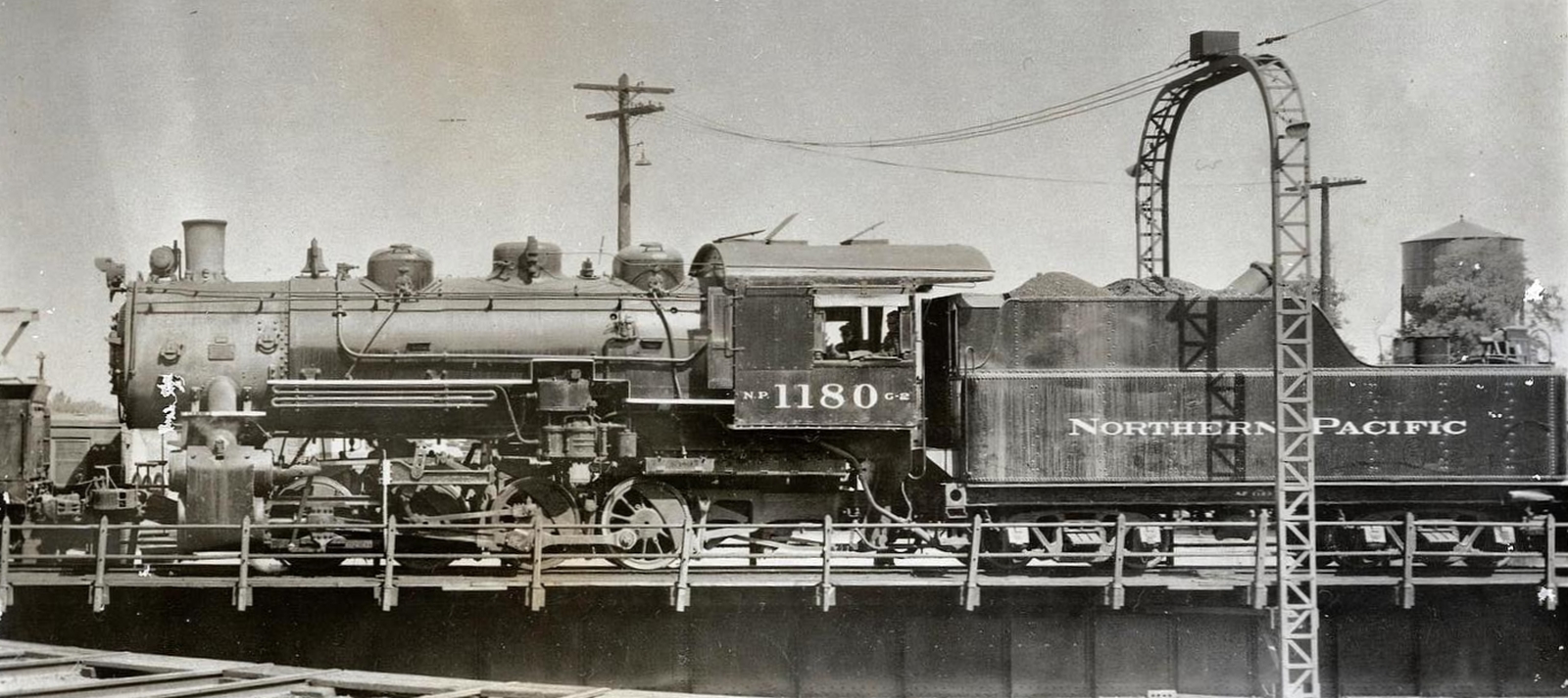 Northern Pacific G-2 No. 1180 in 1942 at St. Paul, Minnesota