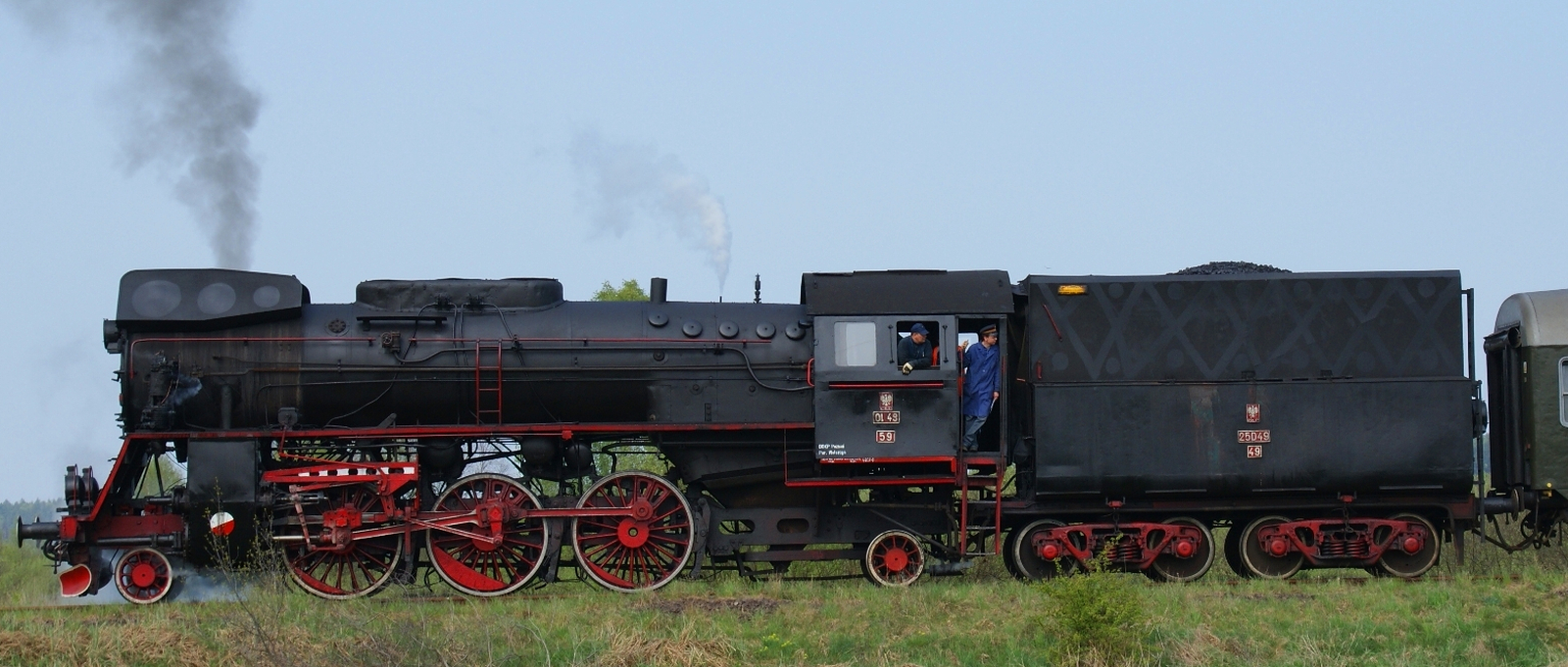 Ol49-59 in April 2009 in front of a special train