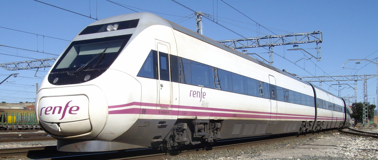 Class 120 on the Barcelona-Vigo line