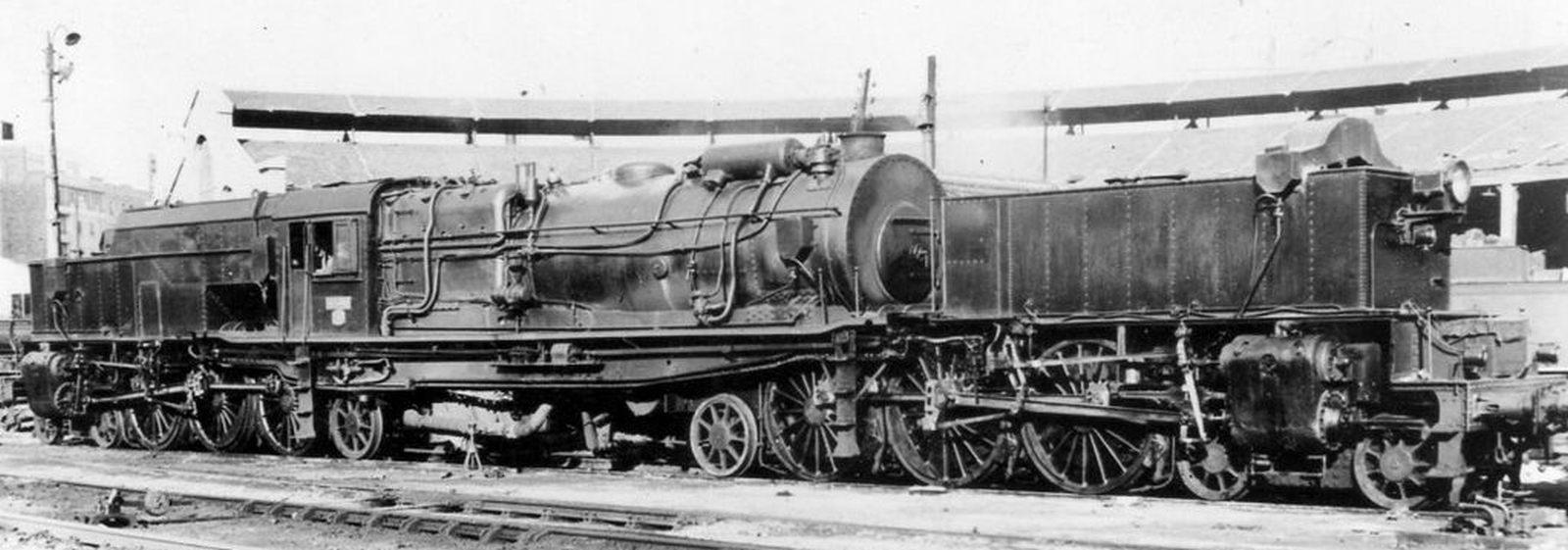 A member in the Valencia-Alameda depot