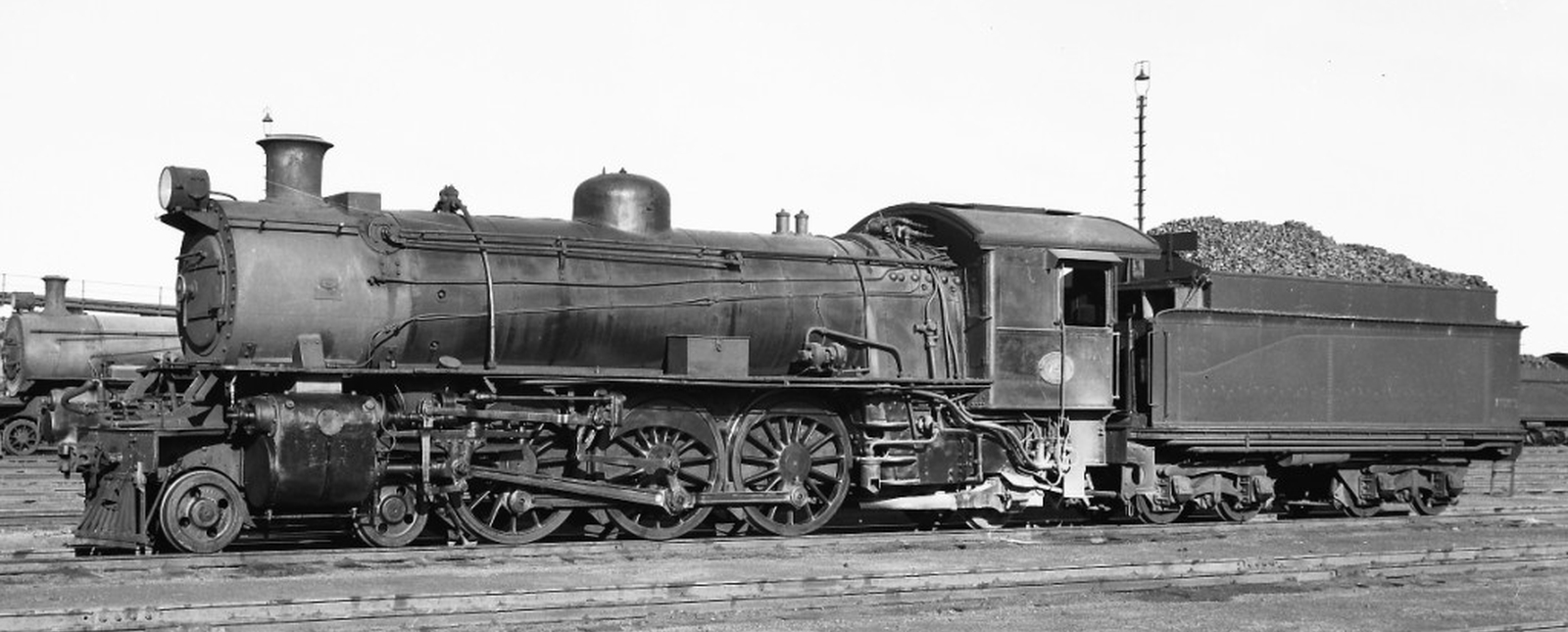 Class 10BR No. 751, a former 10A, in September 1962