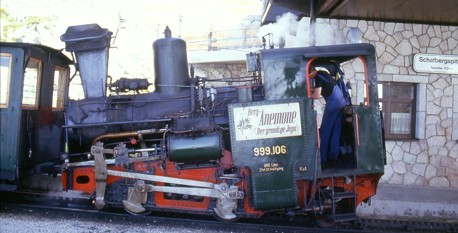 999.106 "Berganemone" in September 1987 in the mountain station of the Schafbergbahn