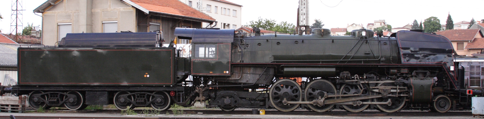 141 R 1126 in July 2006 at Toulouse-Matabiau station