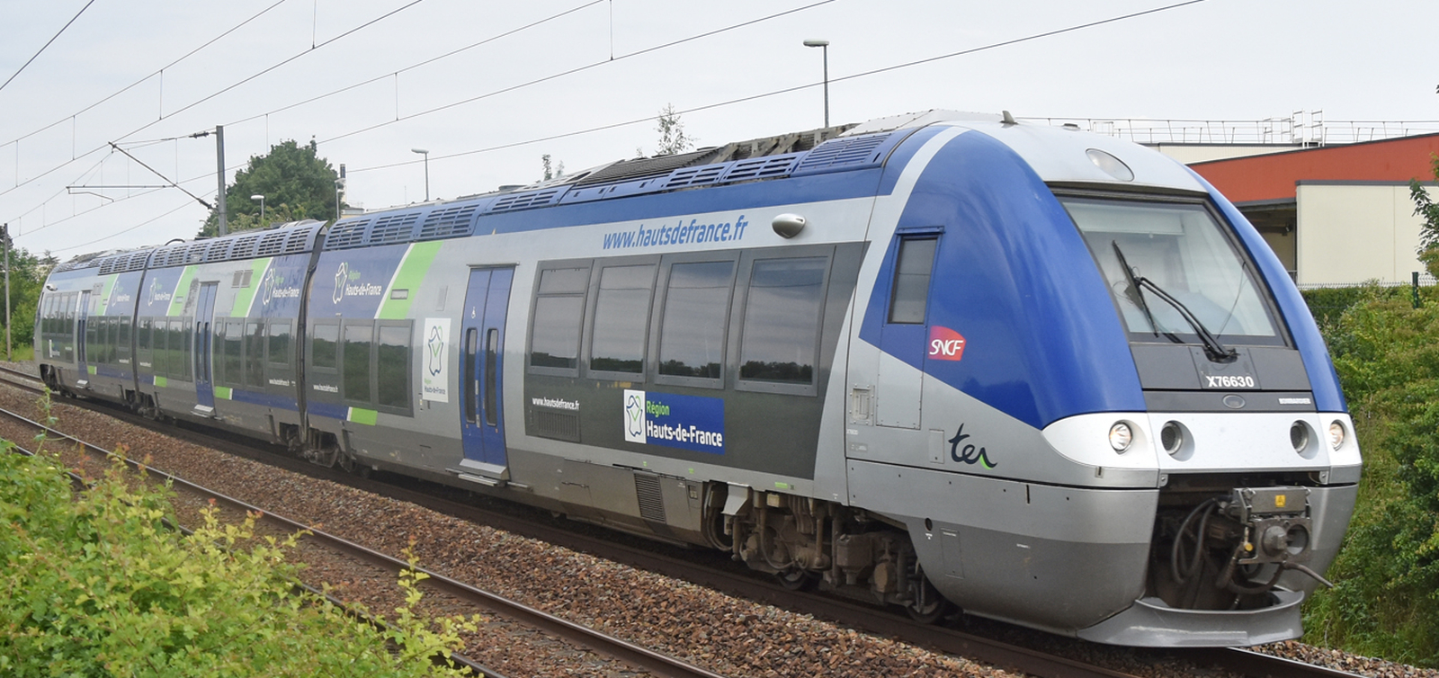 X 76630 of the TER Hauts-de-France in May 2019 at Vecquemont