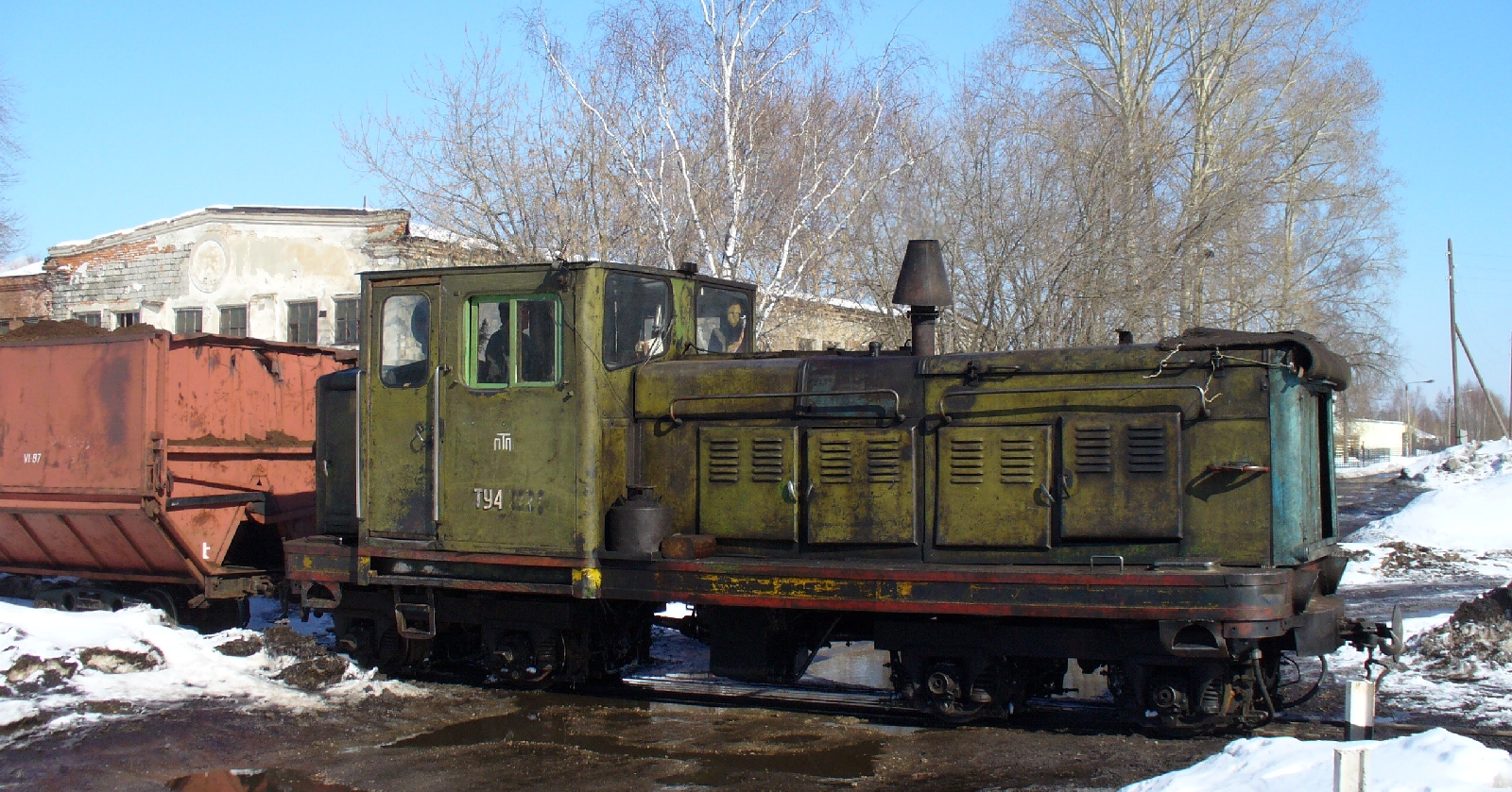 ТУ4-2727 in March 2006 on the Shatura peat railway