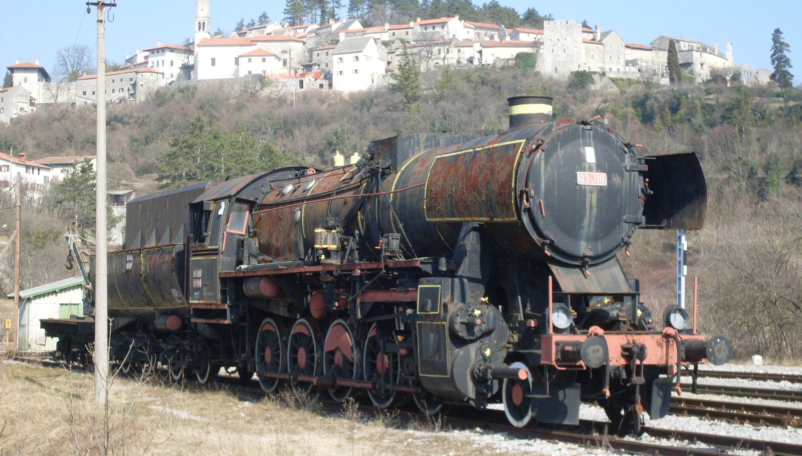 The more than 7,000 examples of the Reichsbahn class 52 were widely distributed after the Second World War, as shown here as class 33 of the Slovenian State Railways.