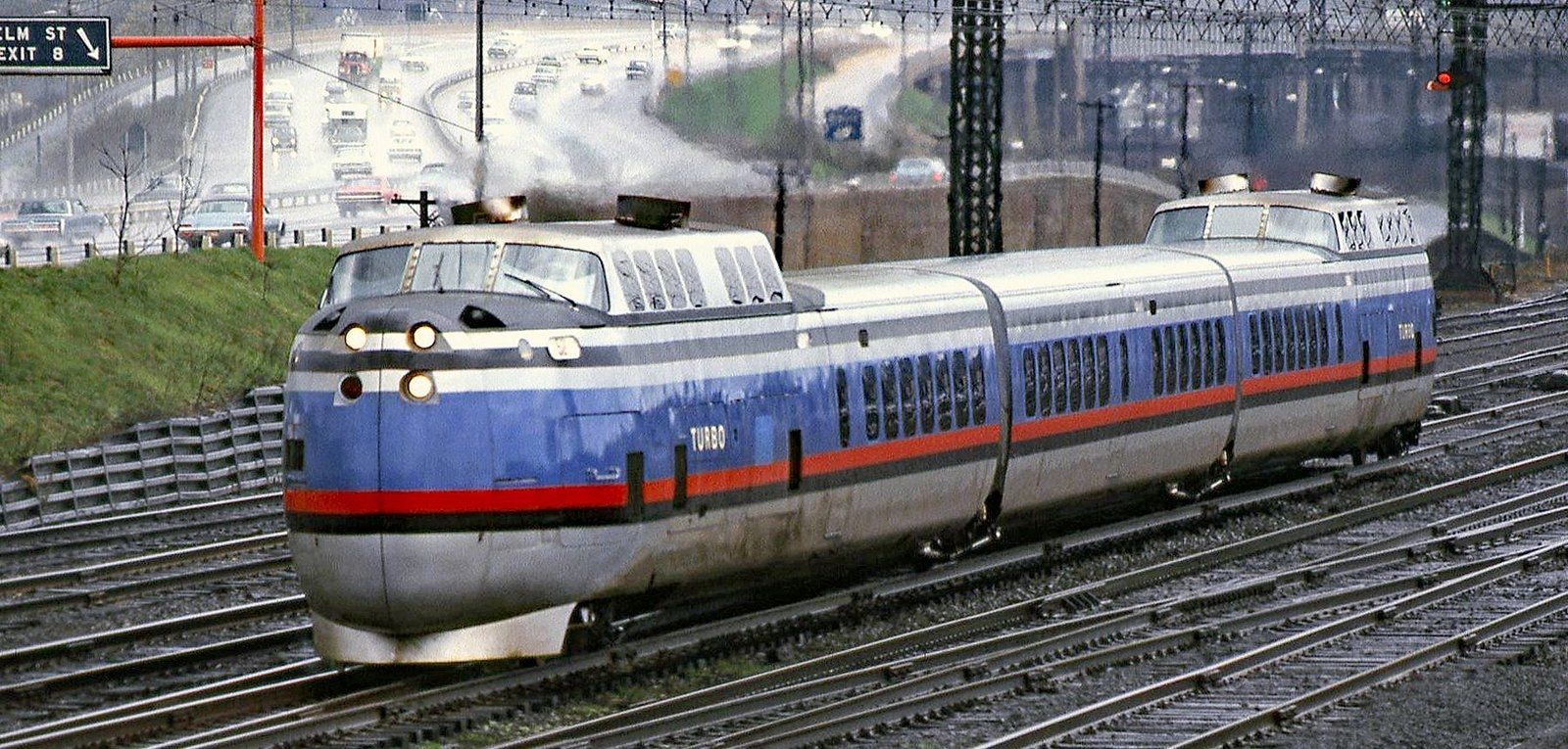 TurboTrain von Penn Central im Herbst 1970 in Connecticut