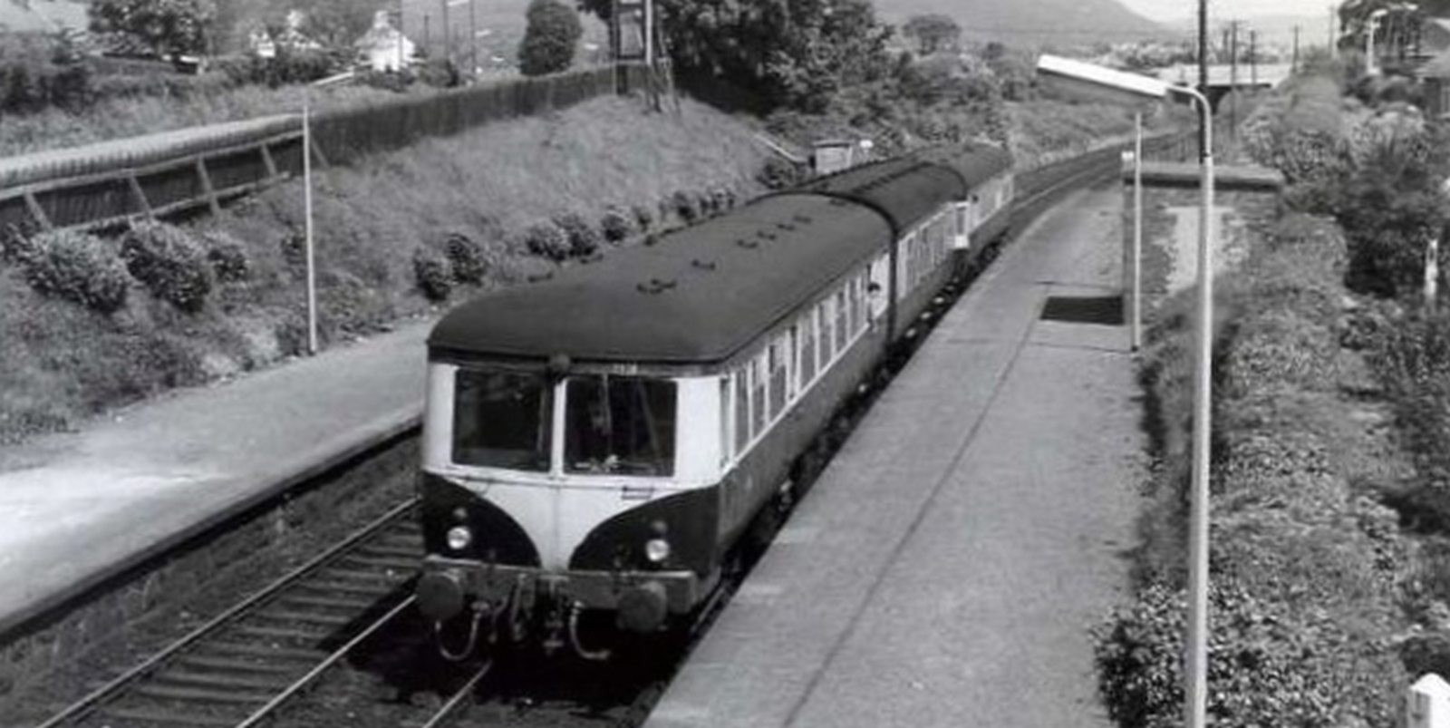 A three-car unit in May 1971 at Lambeg, Antrim