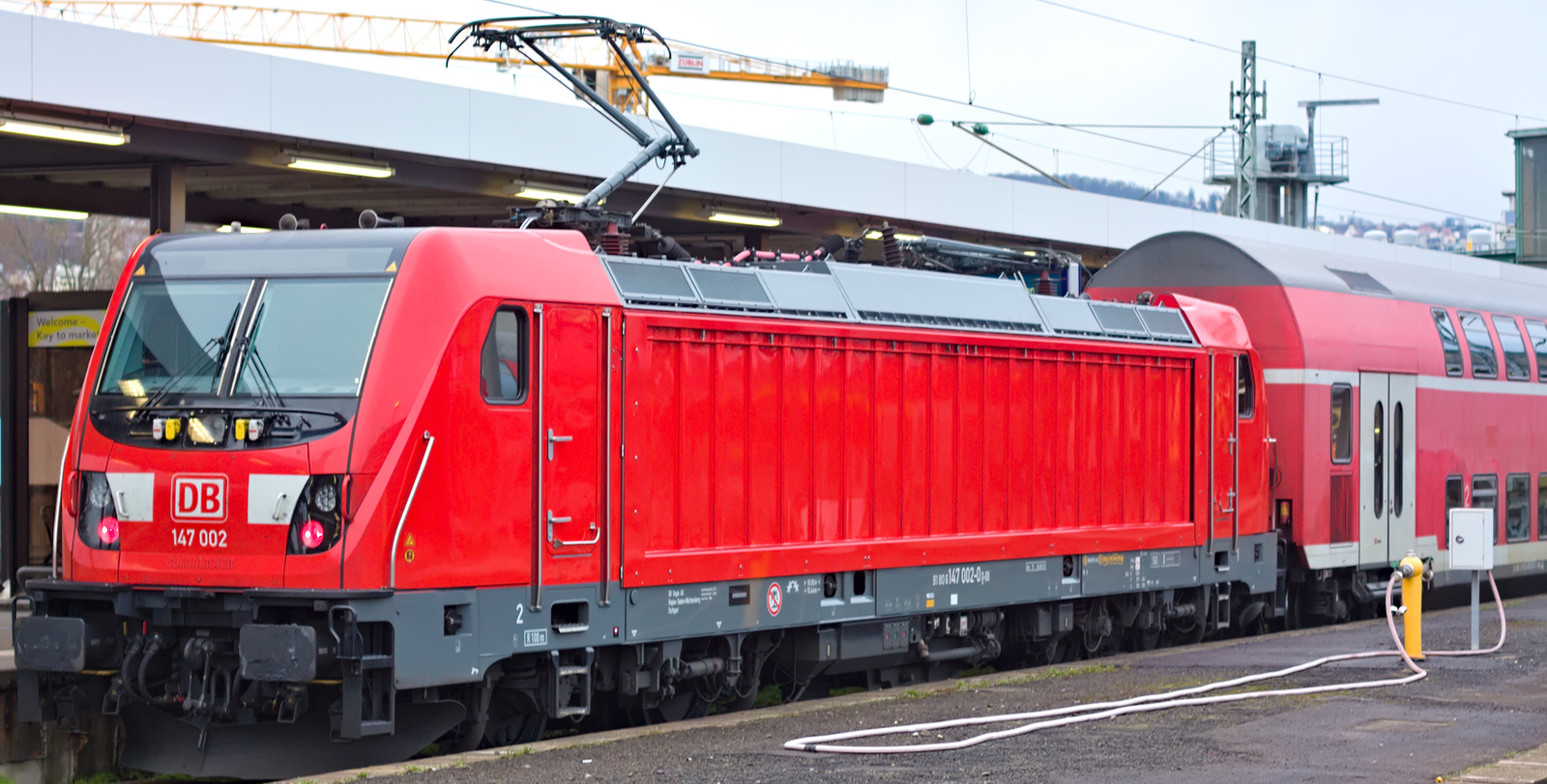 DB Regio 147 002 (TRAXX AC3) with beaded side walls in March 2018 in Stuttgart