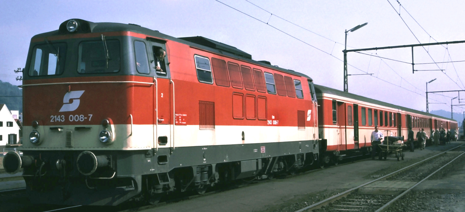 2143 008 in October 1988 in Feldbach, Styria